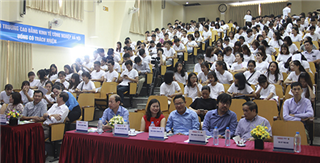 Sinh viên Cao đẳng Kinh tế Công nghiệp Hà Nội - 
